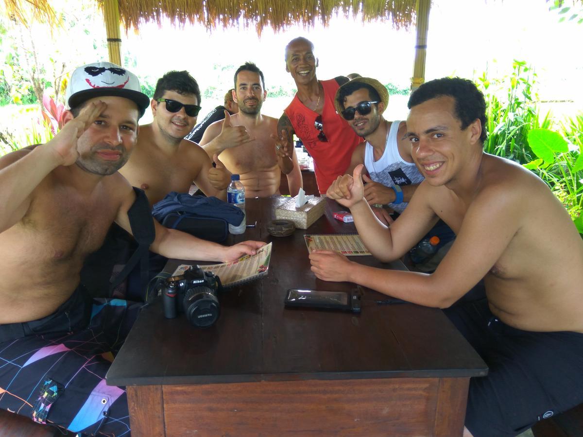 Patras * Ubud (Bali)